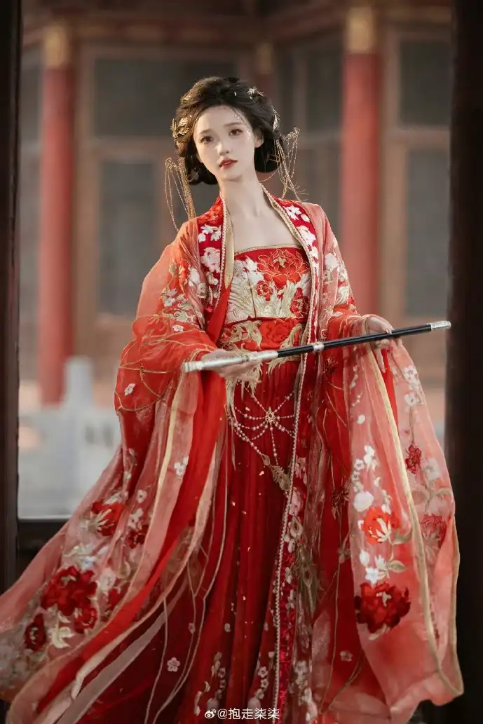 叶罗丽游戏日服界面